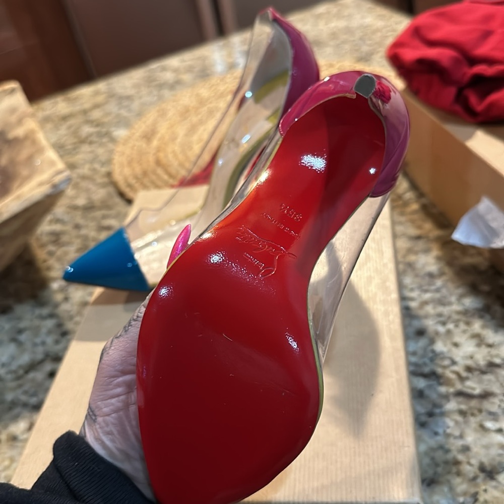 Red bottoms - Picture 2 of 4